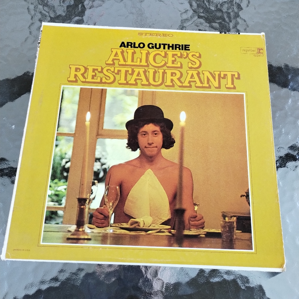 Arlo Guthrie Alice's Restaurant Vinyl Record Album
